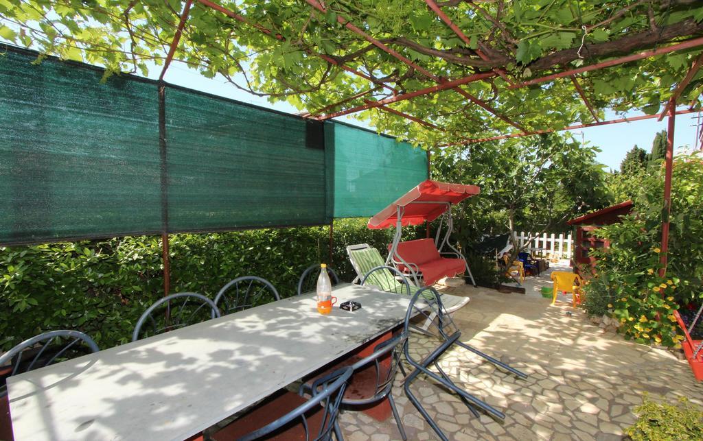Apartments And Room Eva Rovinj Exterior foto